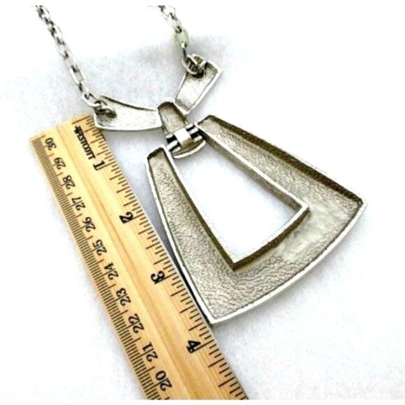 Vintage Doorknocker Pendant Necklace - Abstract Design - 90s Statement Jewelry - Picture 5 of 5